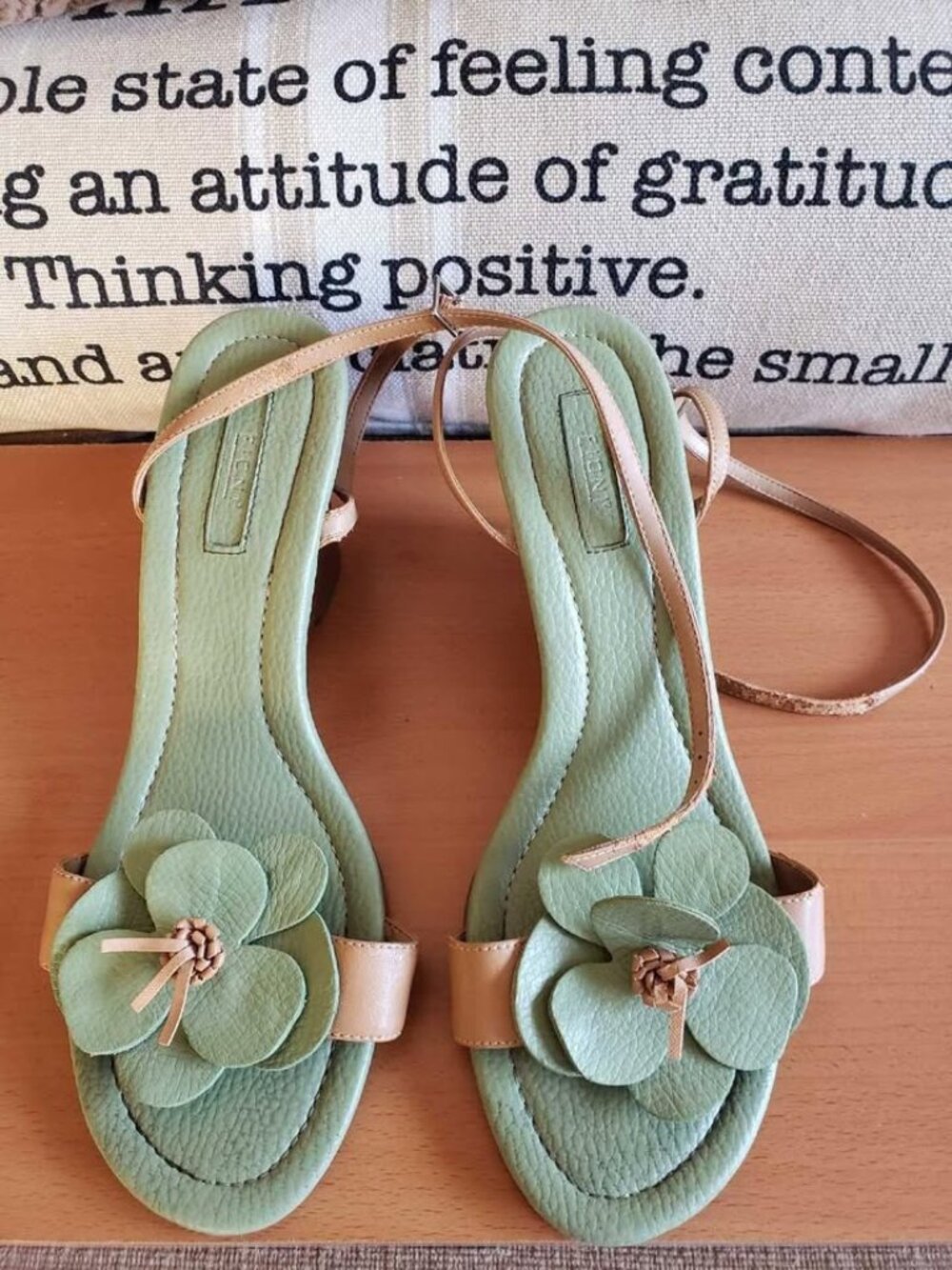 Floral Fioni Sandals Size 8.5